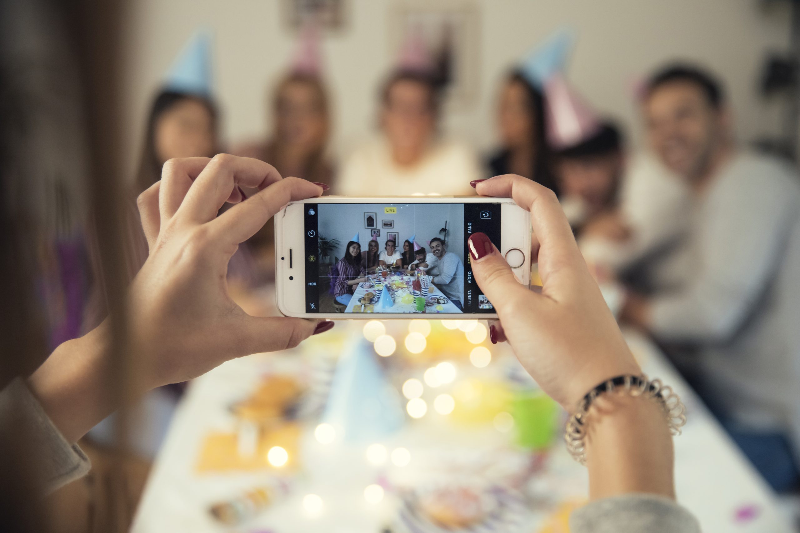 SANCIÓN POR PUBLICAR FOTOS EN RRSS DE MENORES EN UNA FIESTA INFANTIL SIN CONSENTIMIENTO